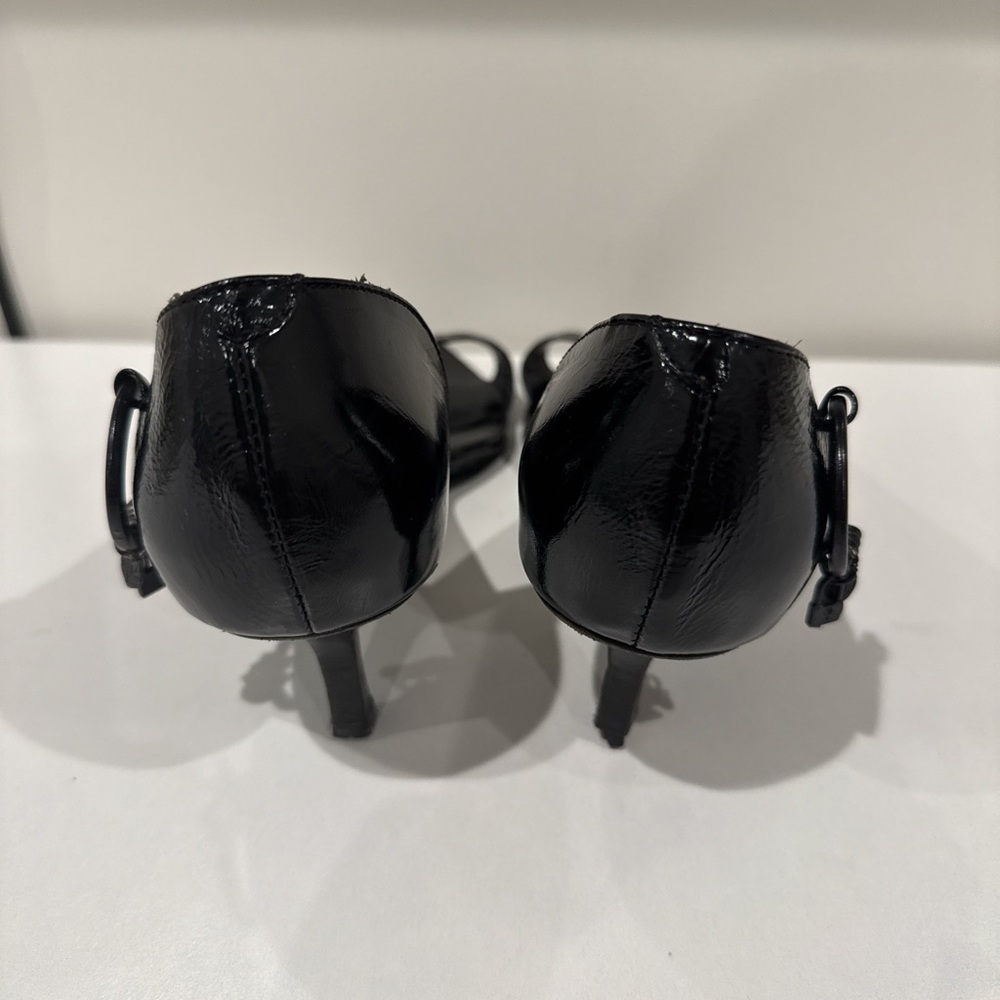 Luiza Barcelos Black Patent Kitten Heels w/ Charms Size 6.5 - Picture 4 of 8